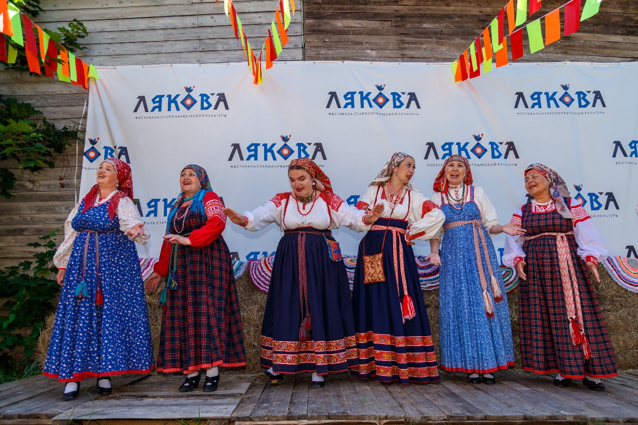 Оковы любви: где в Москве можно повесить «замочек на счастье»